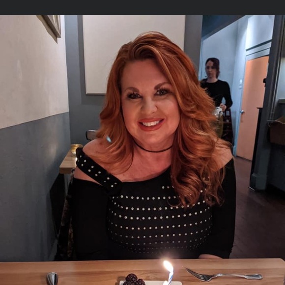 Meet your Posher, Pam - Picture 1 of 1